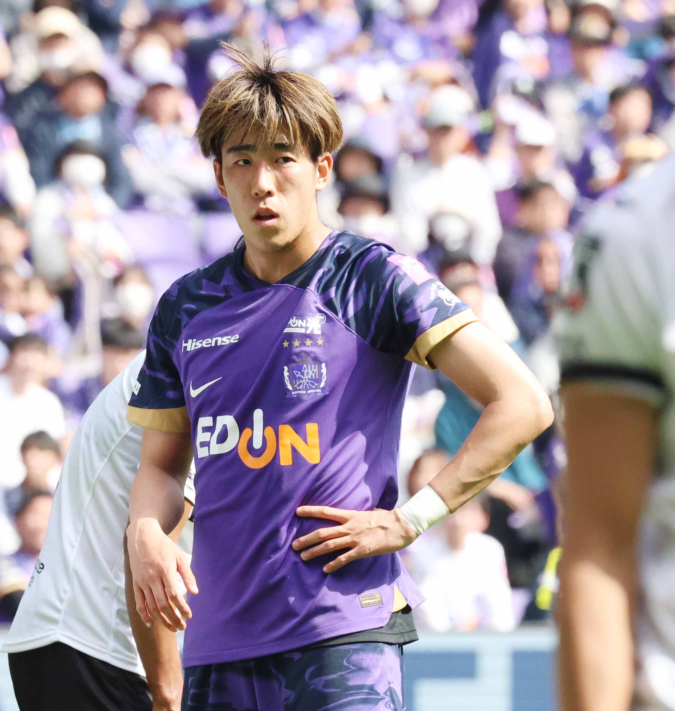 Amazon | HAIKEE(ハイキー) サンフレッチェ広島 24/25年15番 中野就斗 サッカー ユニフォーム サポーターグッズ 大人 半袖  男性 女性 学生 記念シャツ ファンシャツ レプリカ 非公式 (S,ホーム) | HAIKEE(ハイキー) | ユニフォーム
