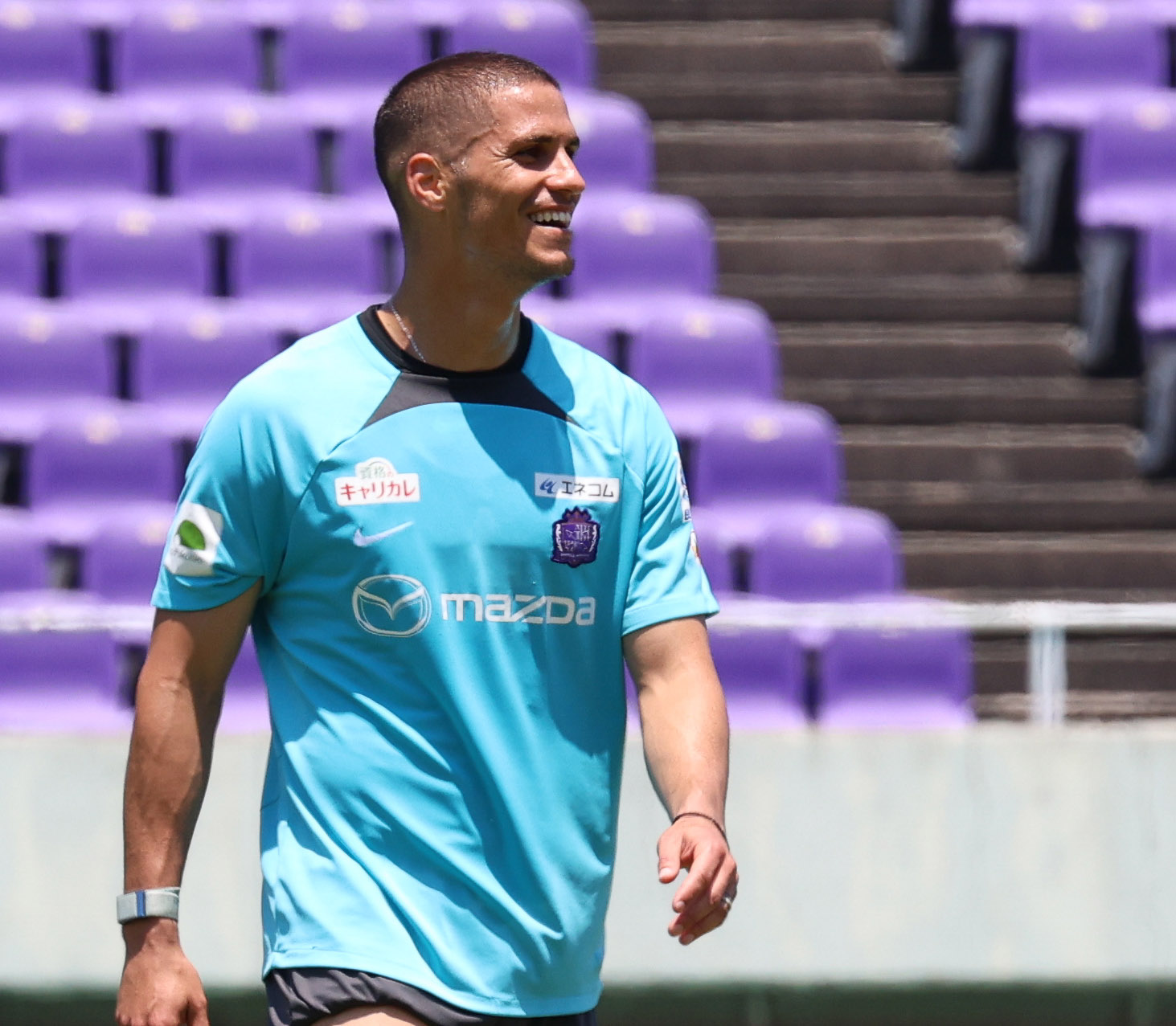 サンフレッチェ広島 ピステ上 ミズノ サンフレッチェ広島 ピステ上