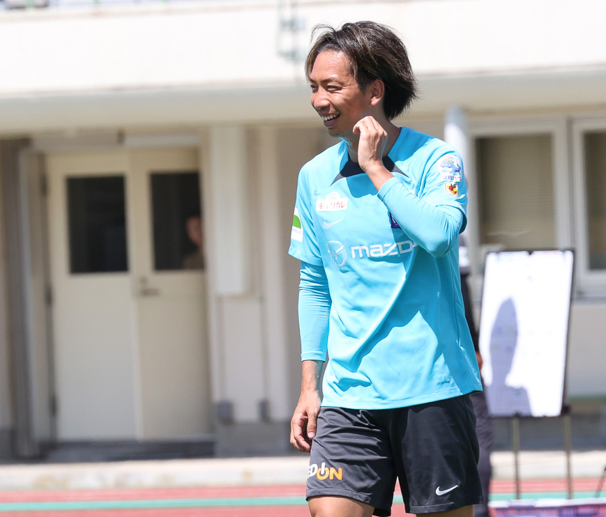 川辺駿選手／チームの勝利に貢献したい | TSSサンフレッチェ広島公式