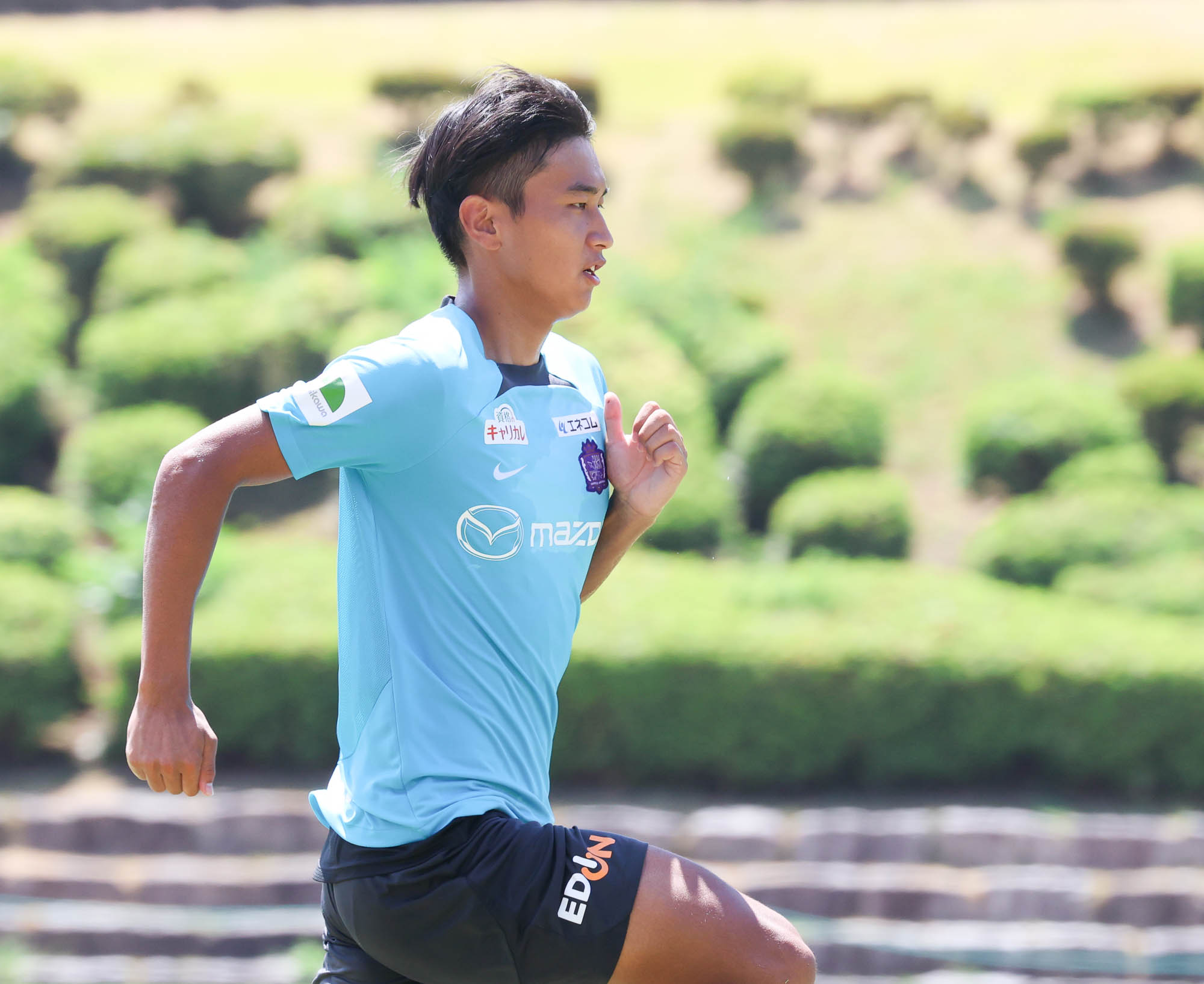 中島洋太朗選手／ボールを触りたい | TSSサンフレッチェ広島公式