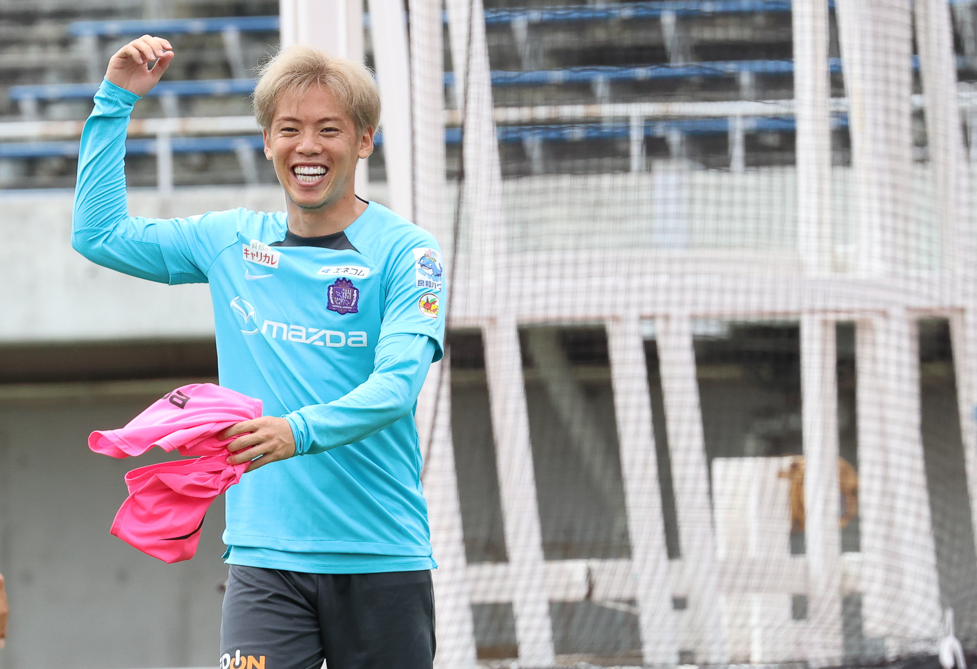 満田誠選手／勝ち続けて優勝したい | TSSサンフレッチェ広島公式