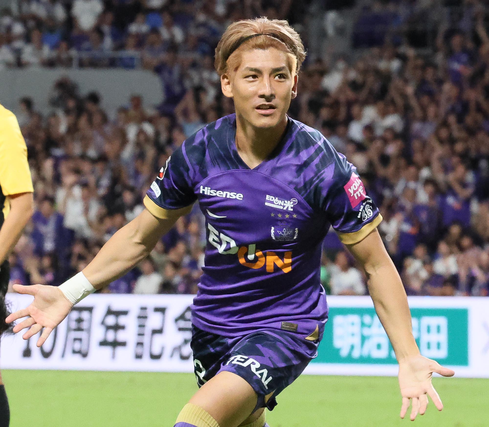 新井直人選手／気持ちが乗り移ったシュート | TSSサンフレッチェ