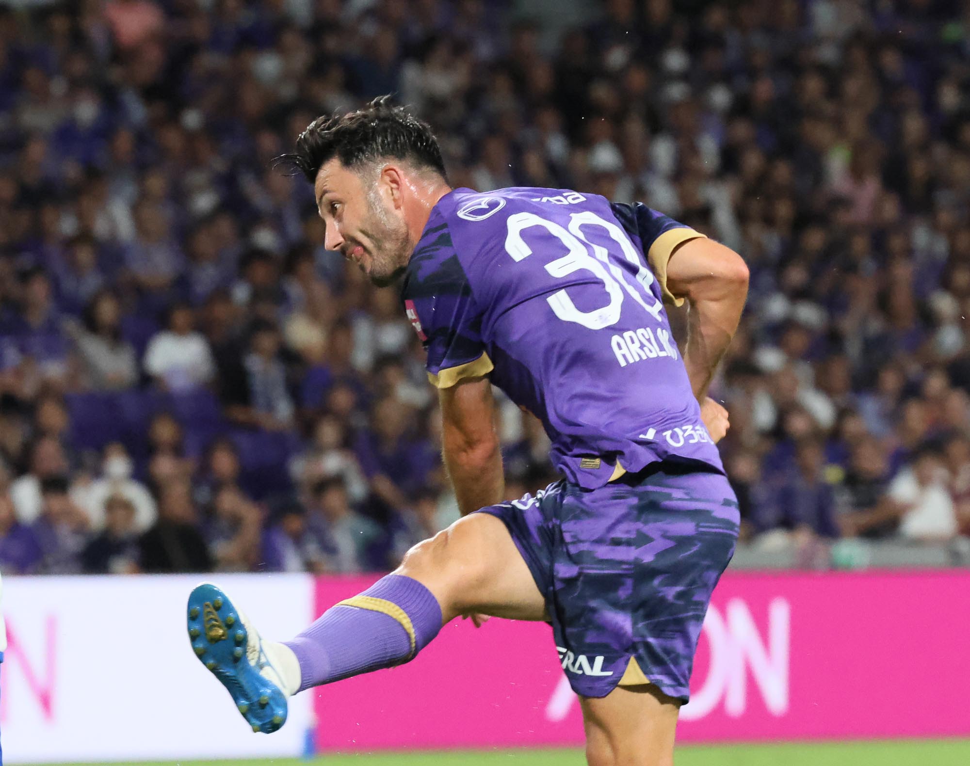 トルガイ・アルスラン選手／まず、枠内にシュートを。 | TSS