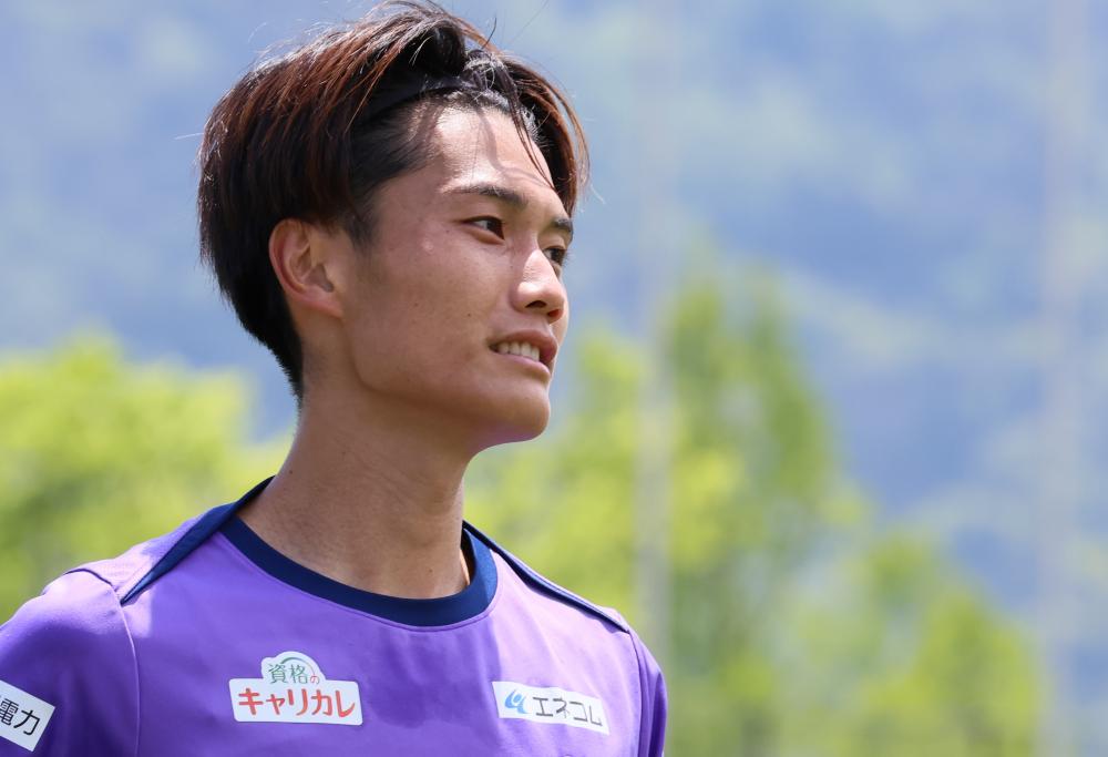 東俊希選手／自信を持ってプレーする | TSSサンフレッチェ広島公式