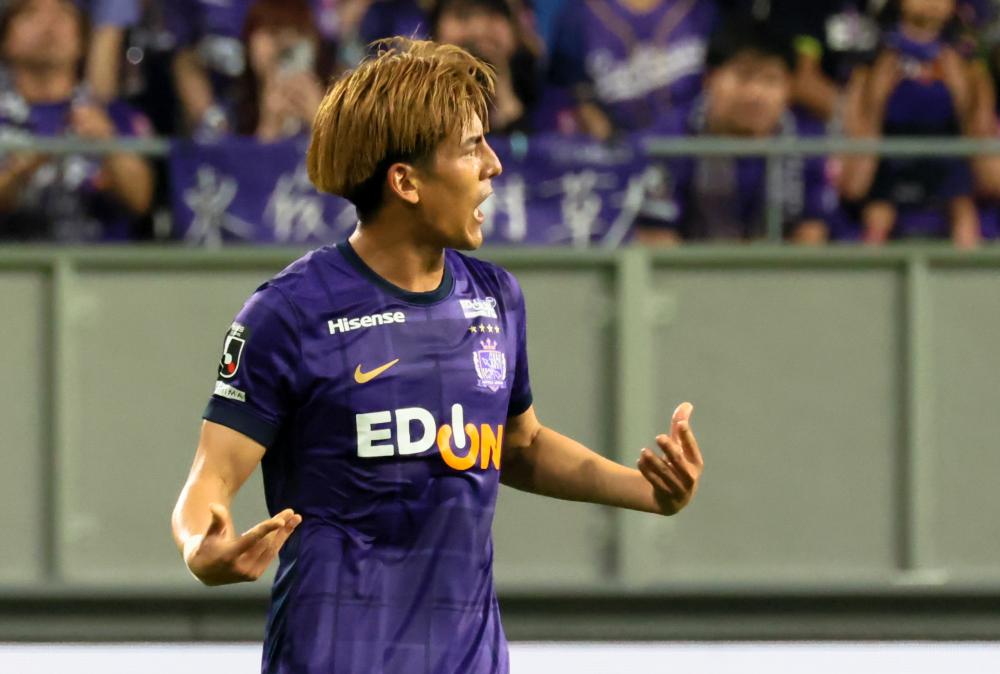 サンフレッチェ 広島 オンサイトカード 13 新井直人 SRカード 新品
