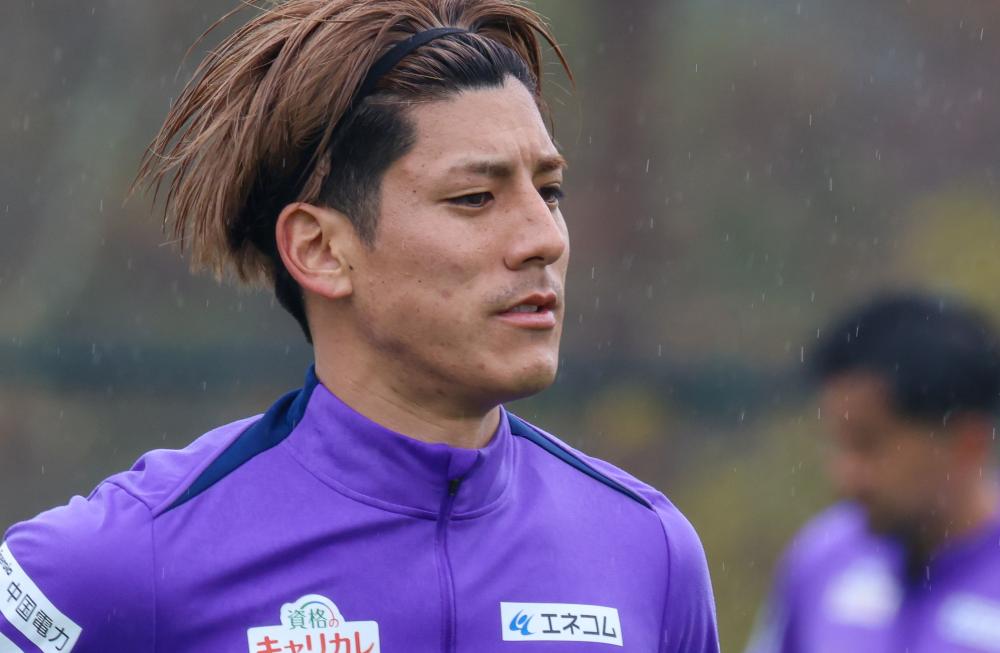 新井直人選手／セカンドボールを拾えれば | TSSサンフレッチェ広島公式