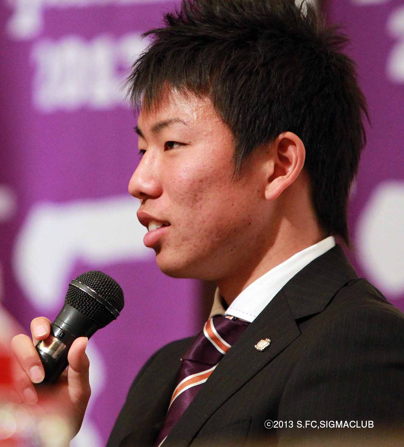REPORT】新体制会見〜浅野拓磨選手 | TSSサンフレッチェ広島公式