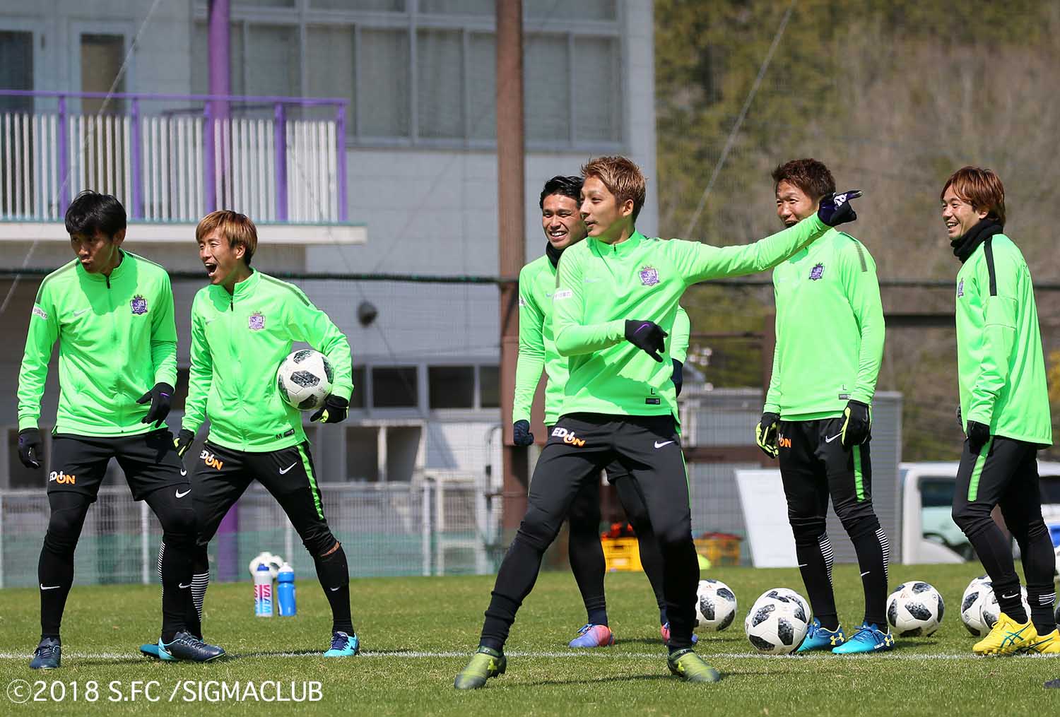 3月24日・練習】リラックスの中で。 | TSSサンフレッチェ広島公式 3月24日・練習】リラックスの中で。 | TSSサンフレッチェ広島公式